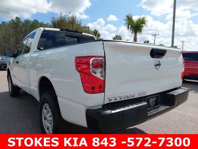 Used 2018 Nissan Titan S image 7