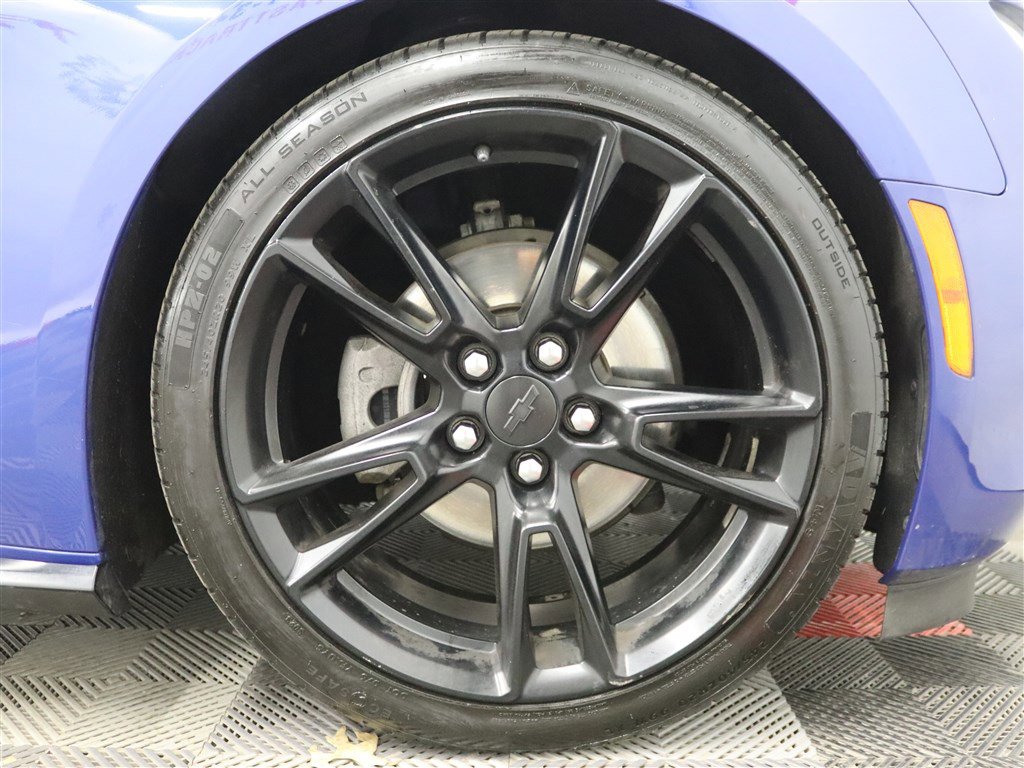 Used 2021 Chevrolet Camaro LT RWD image 34