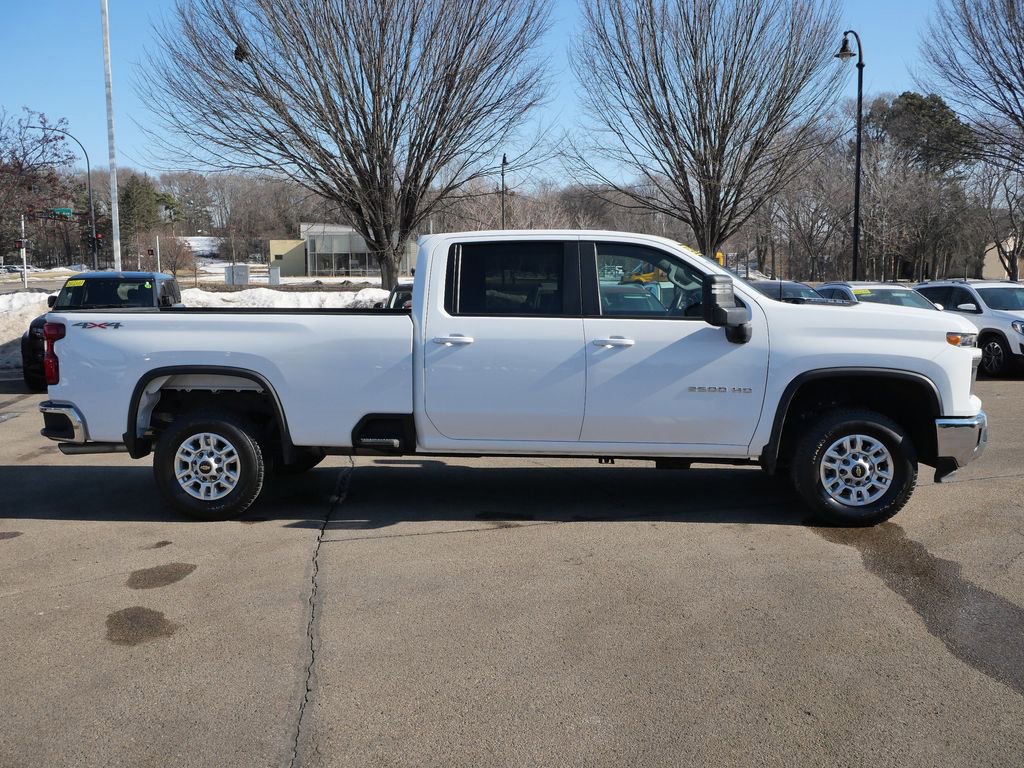 Used 2025 Chevrolet Silverado 2500 LT w/ Convenience Package image 11