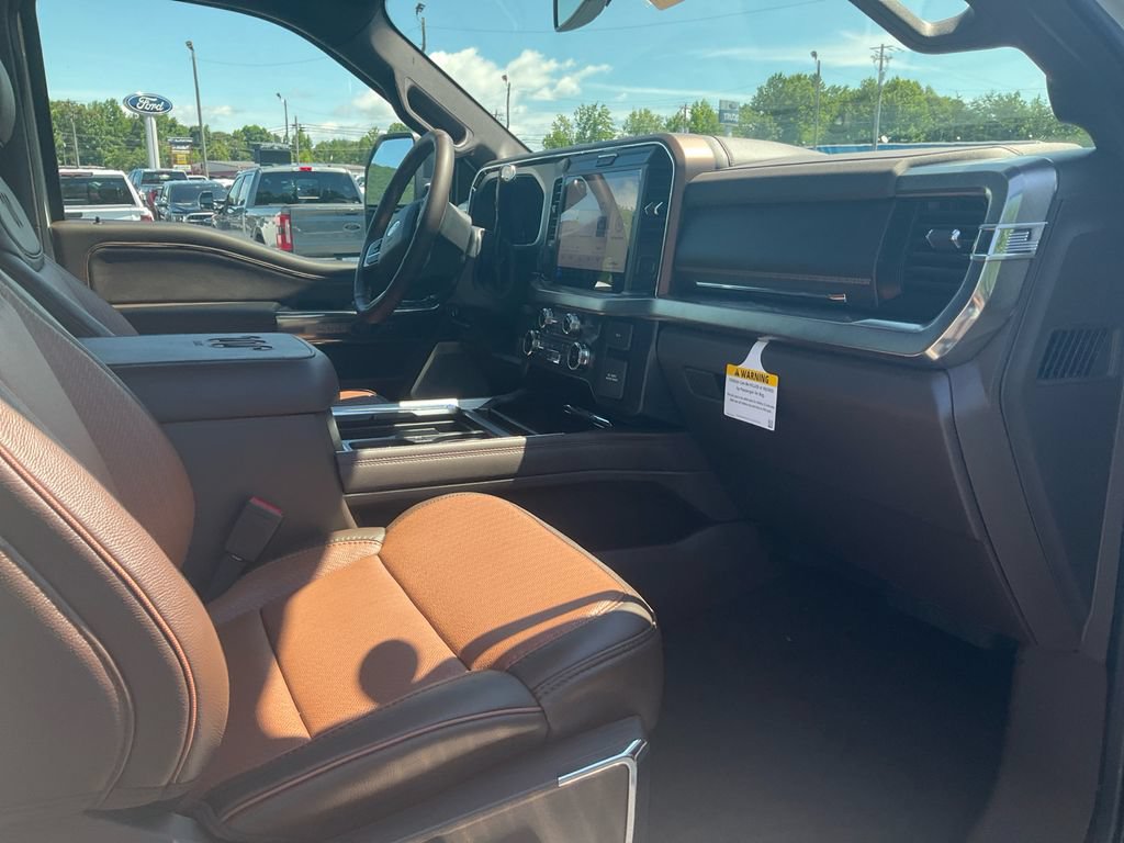 New 2026 Ford F350 King Ranch w/ FX4 Off-Road Package AWD/4WD image 11