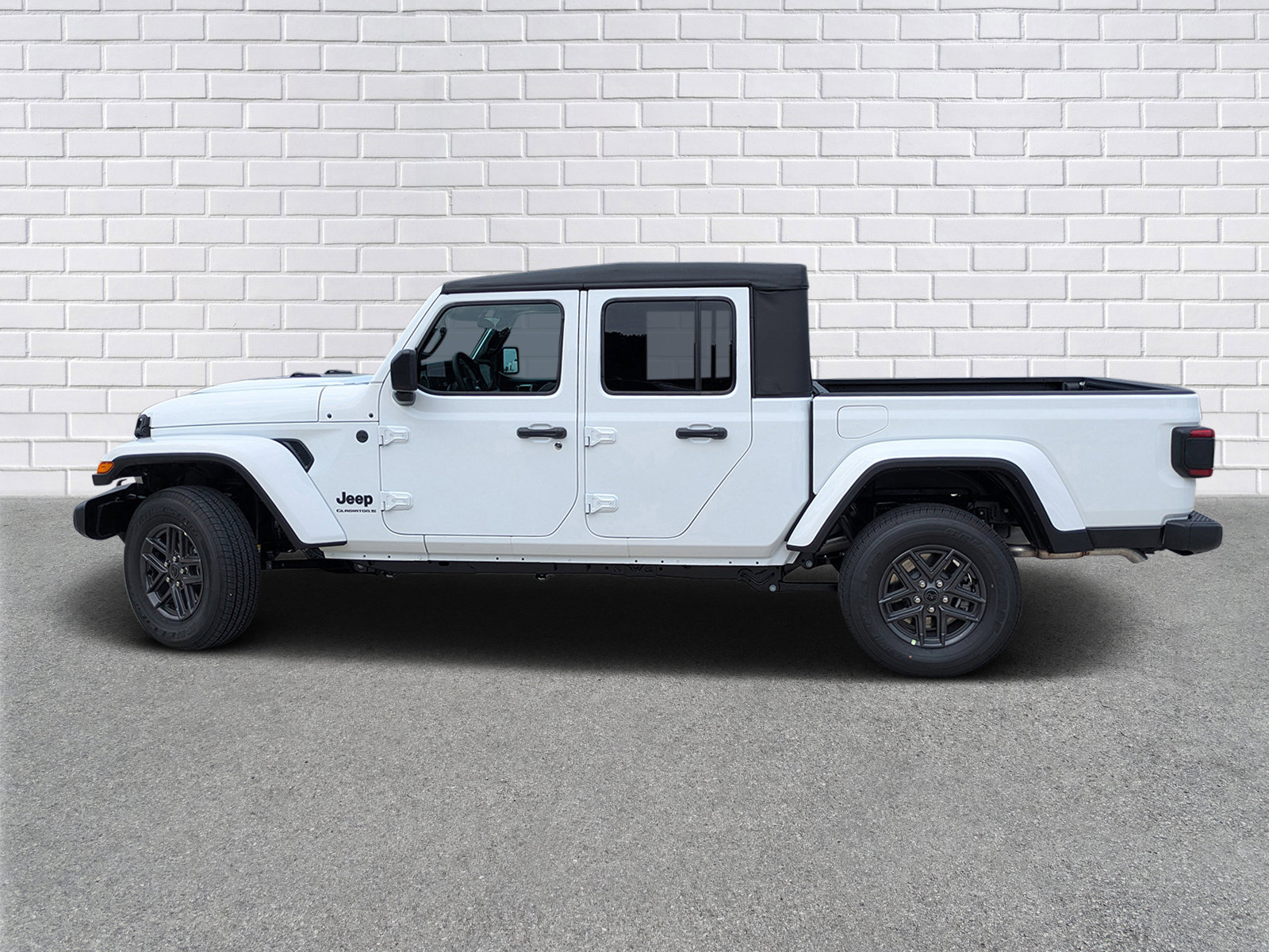 New 2025 Jeep Gladiator Sport image 2