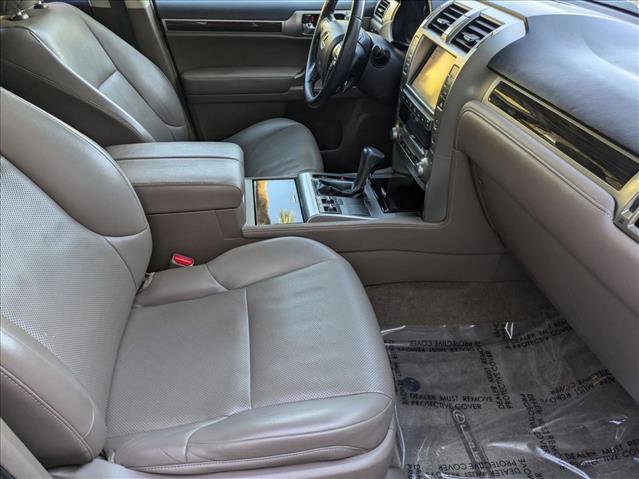 Used 2017 Lexus GX 460 w/ Navigation Package image 20