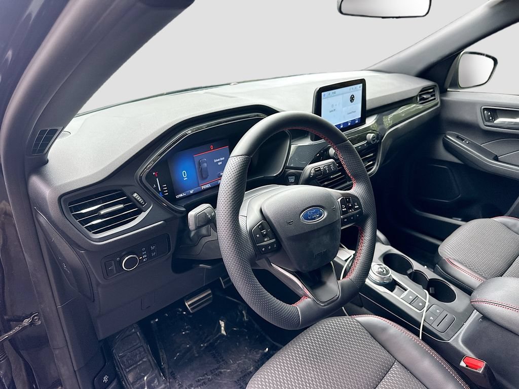 Used 2023 Ford Escape ST-Line AWD/4WD image 9