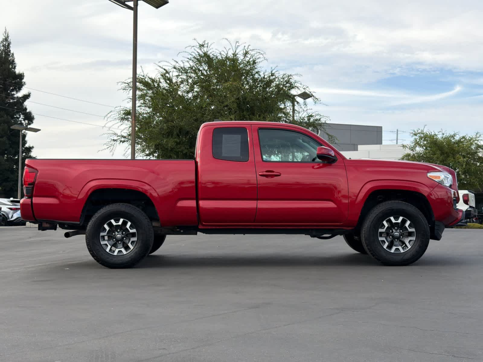 Used 2019 Toyota Tacoma SR w/ SR Convenience Package RWD image 6