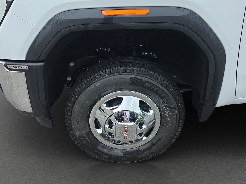 New 2026 GMC Sierra 3500 SLE AWD/4WD image 4