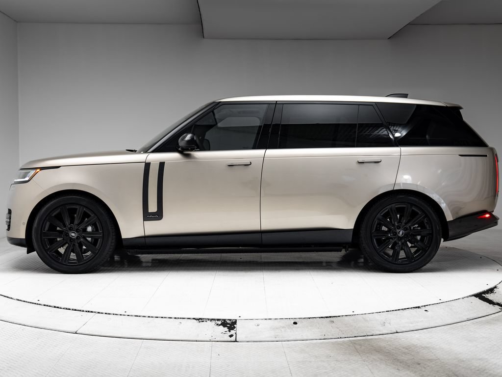 Used 2023 Land Rover Range Rover Long Wheelbase SE AWD/4WD image 2
