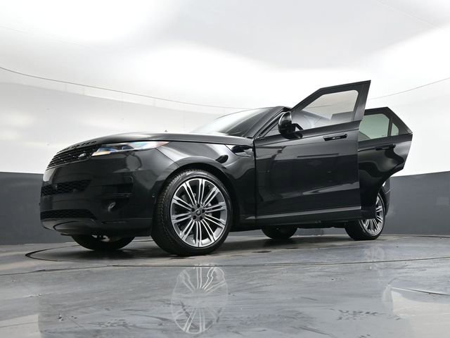 Used 2024 Land Rover Range Rover Sport SE image 43