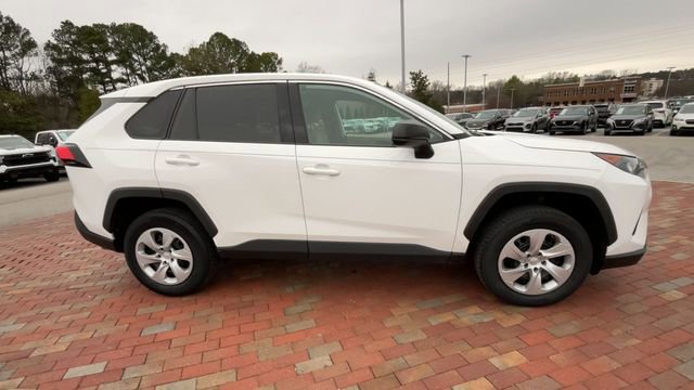 Used 2022 Toyota RAV4 LE FWD video 2