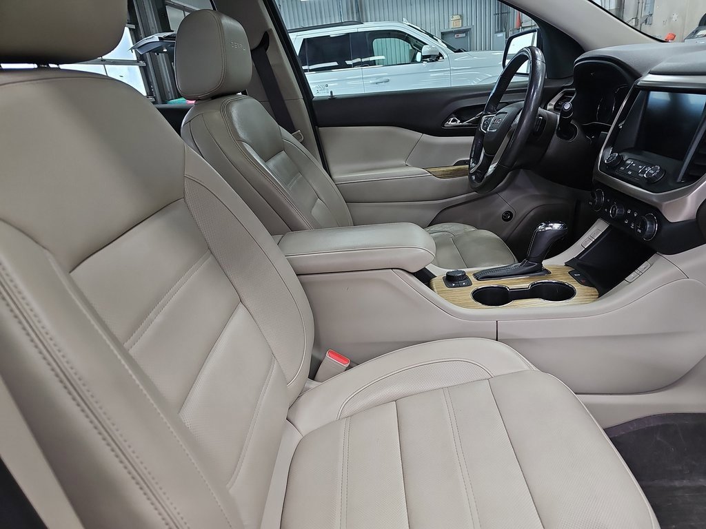 Used 2018 GMC Acadia Denali w/ Technology Package image 10