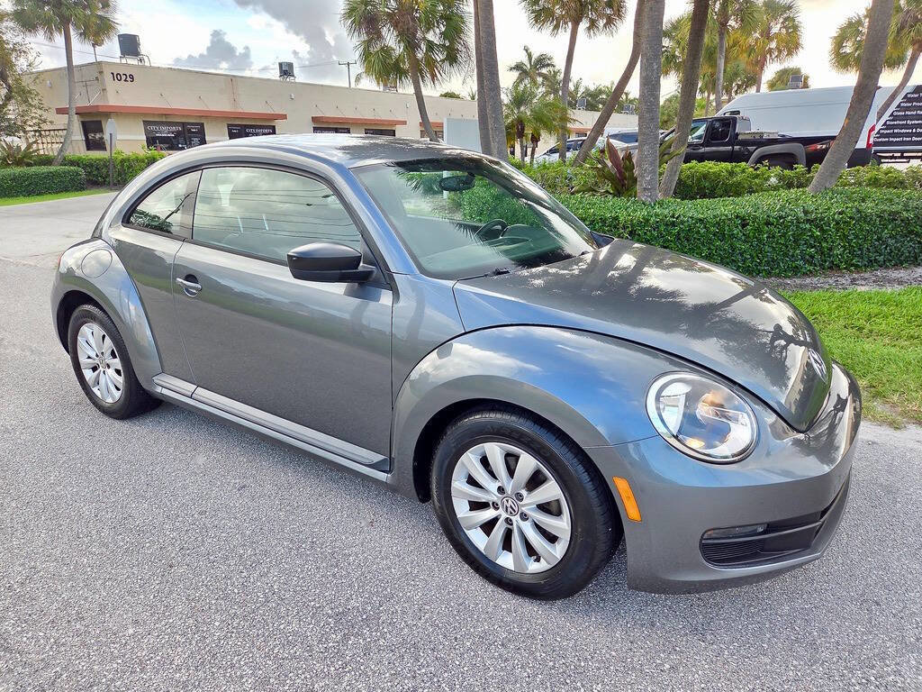 Used 2013 Volkswagen Beetle 2.5 image 3