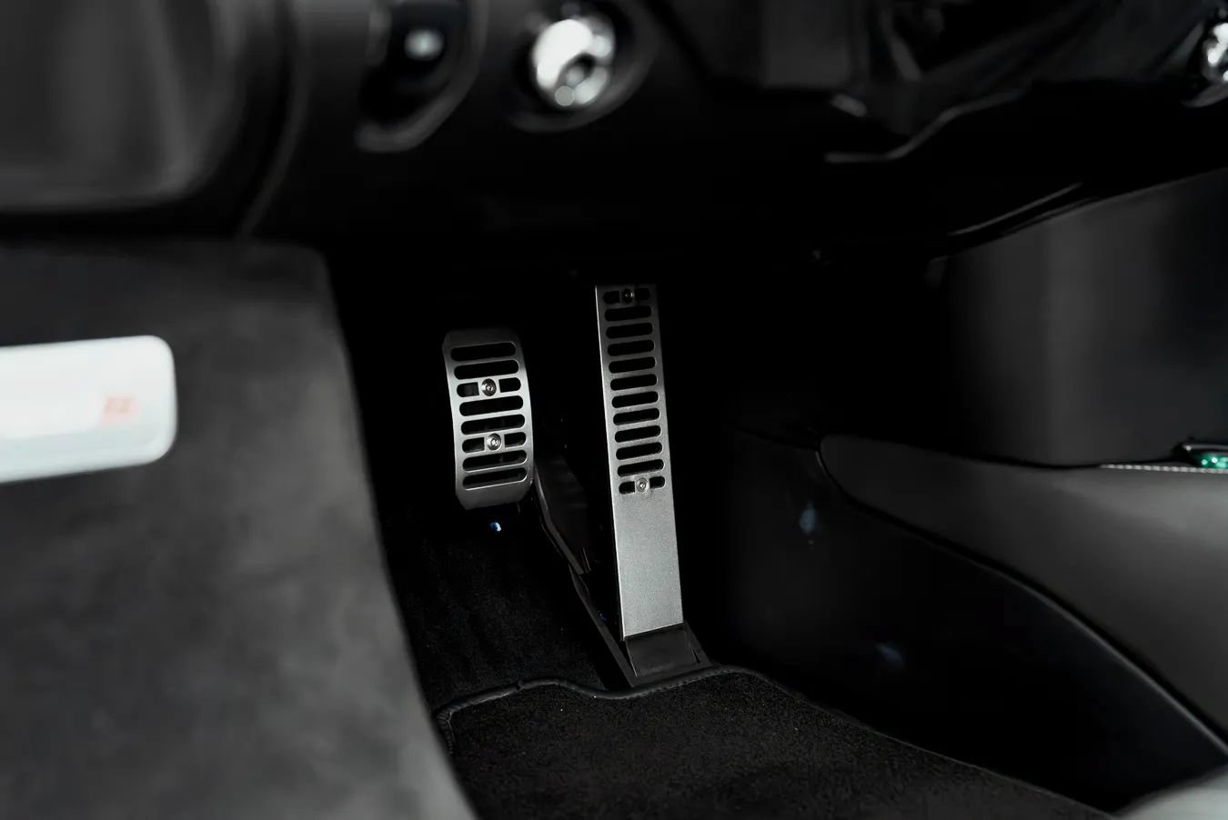 Used 2020 McLaren 720S Spider RWD image 36