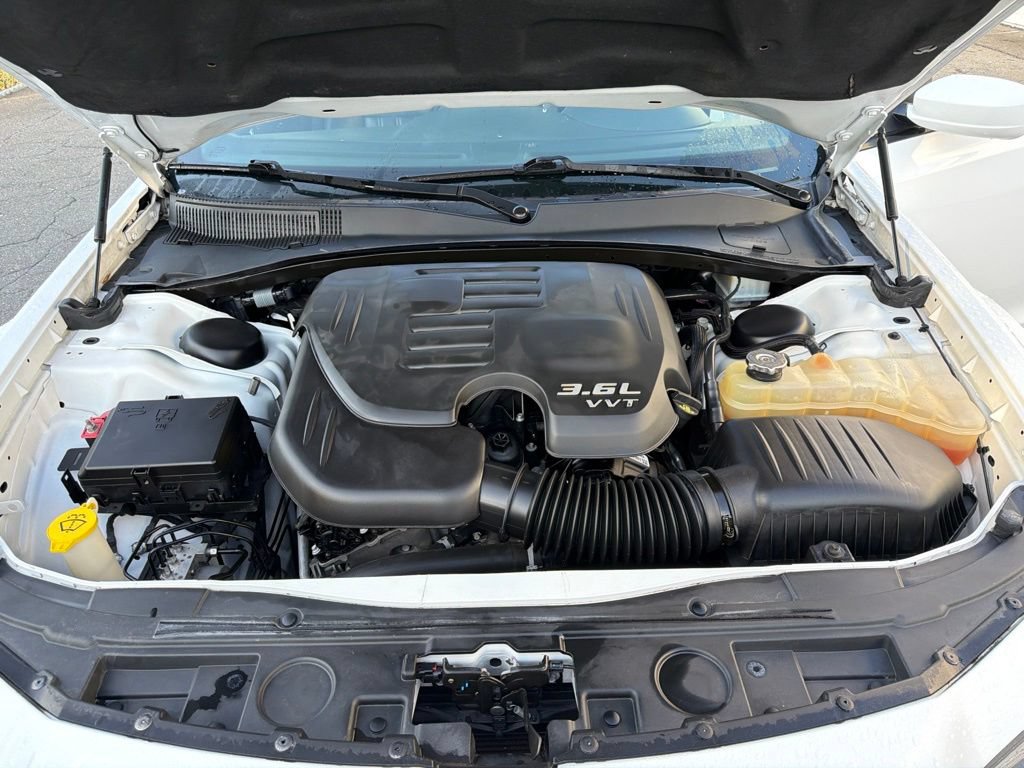 Used 2019 Chrysler 300 S RWD image 35