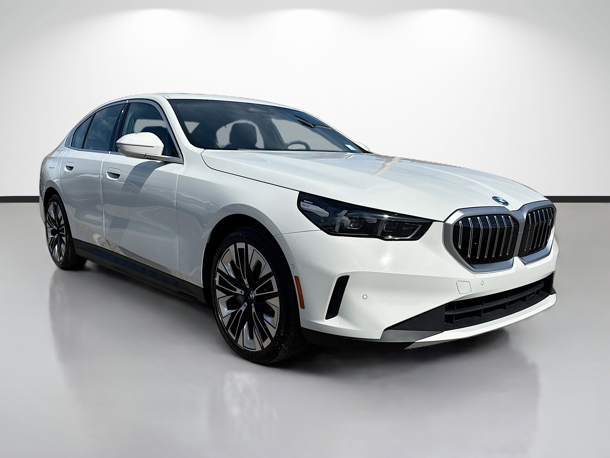 New 2026 BMW i5 eDrive40 RWD image 1