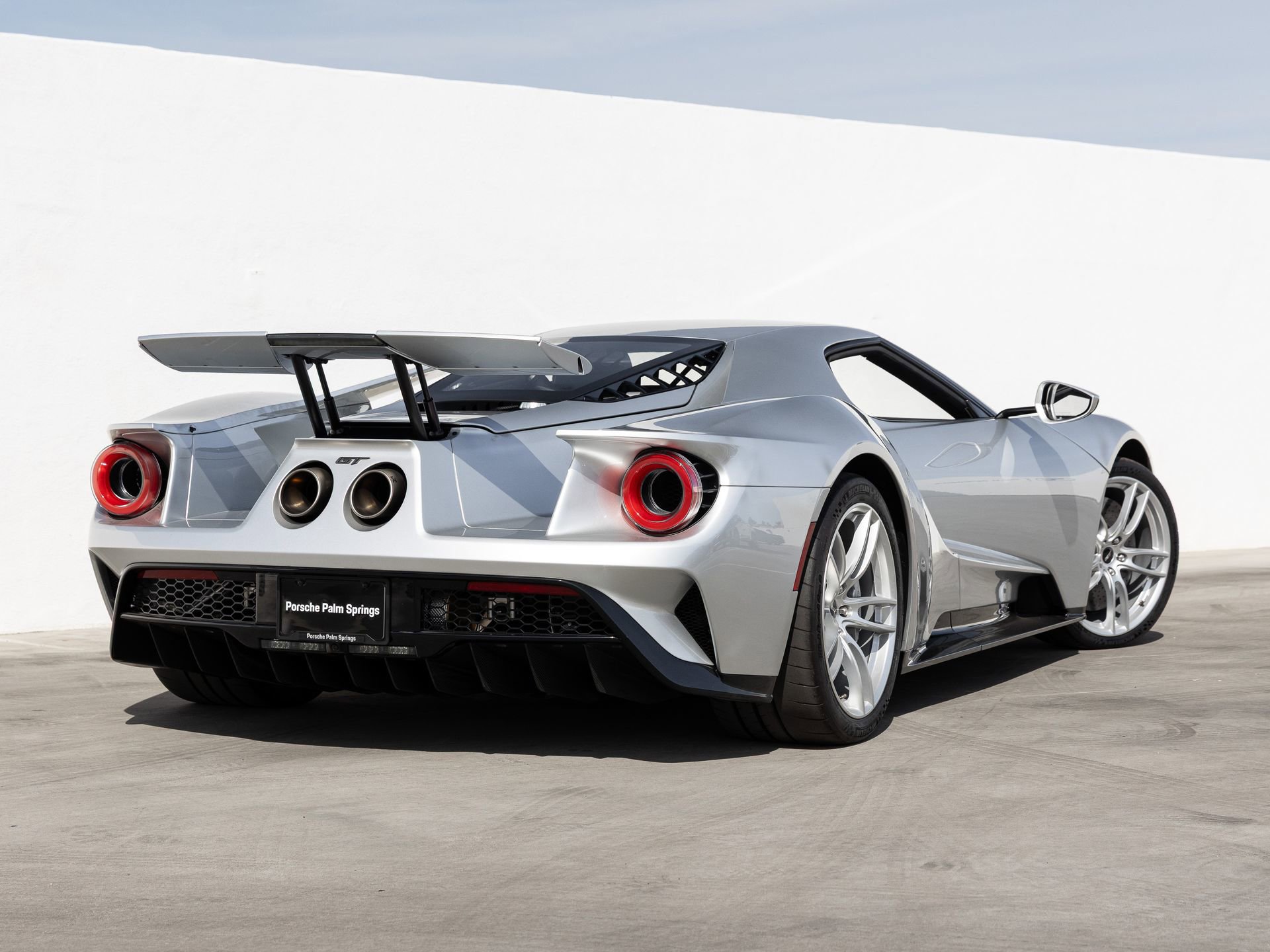 Used 2018 Ford GT image 7
