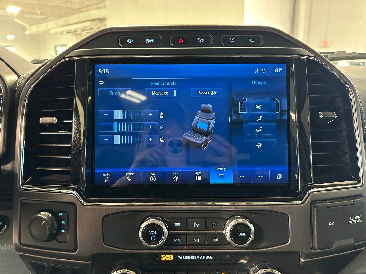 Used 2022 Ford F450 Limited w/ FX4 Off-Road Package image 29