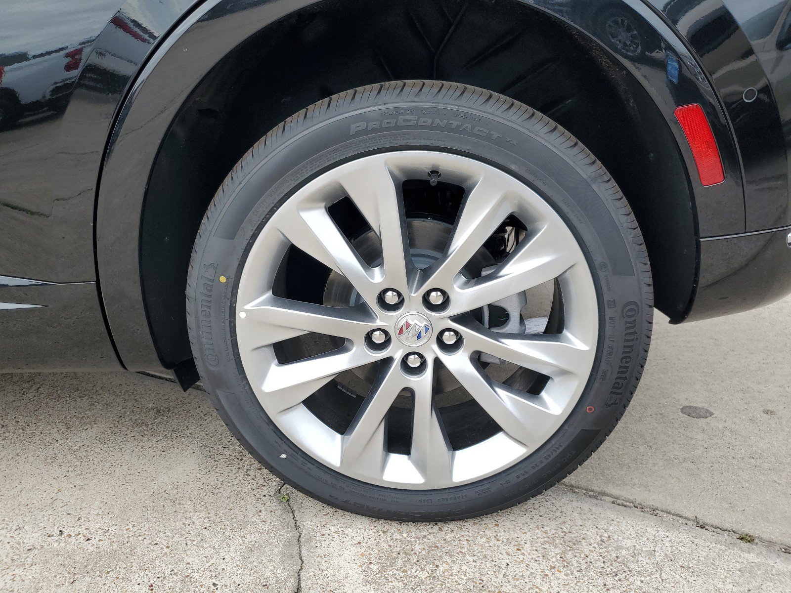 Certified 2023 Buick Envision Avenir image 23