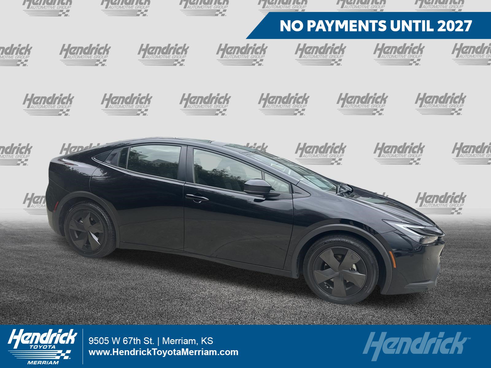 Used 2025 Toyota Prius LE FWD image 1