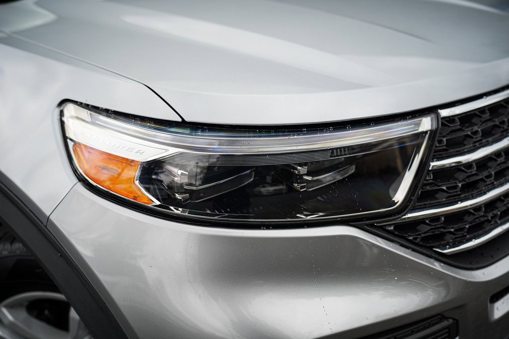 Used 2023 Ford Explorer XLT image 6