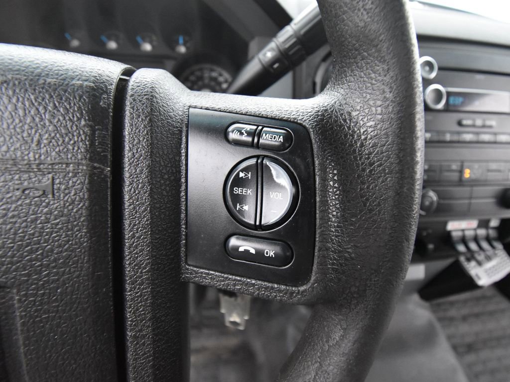 Used 2016 Ford F550 4x4 Regular Cab Super Duty image 34