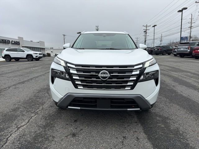 Used 2025 Nissan Rogue SL w/ SL Premium Package image 3