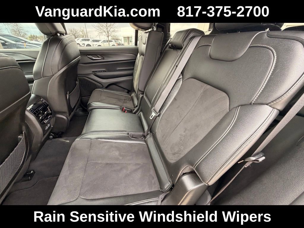 Used 2024 Jeep Grand Cherokee L Laredo AWD/4WD image 23