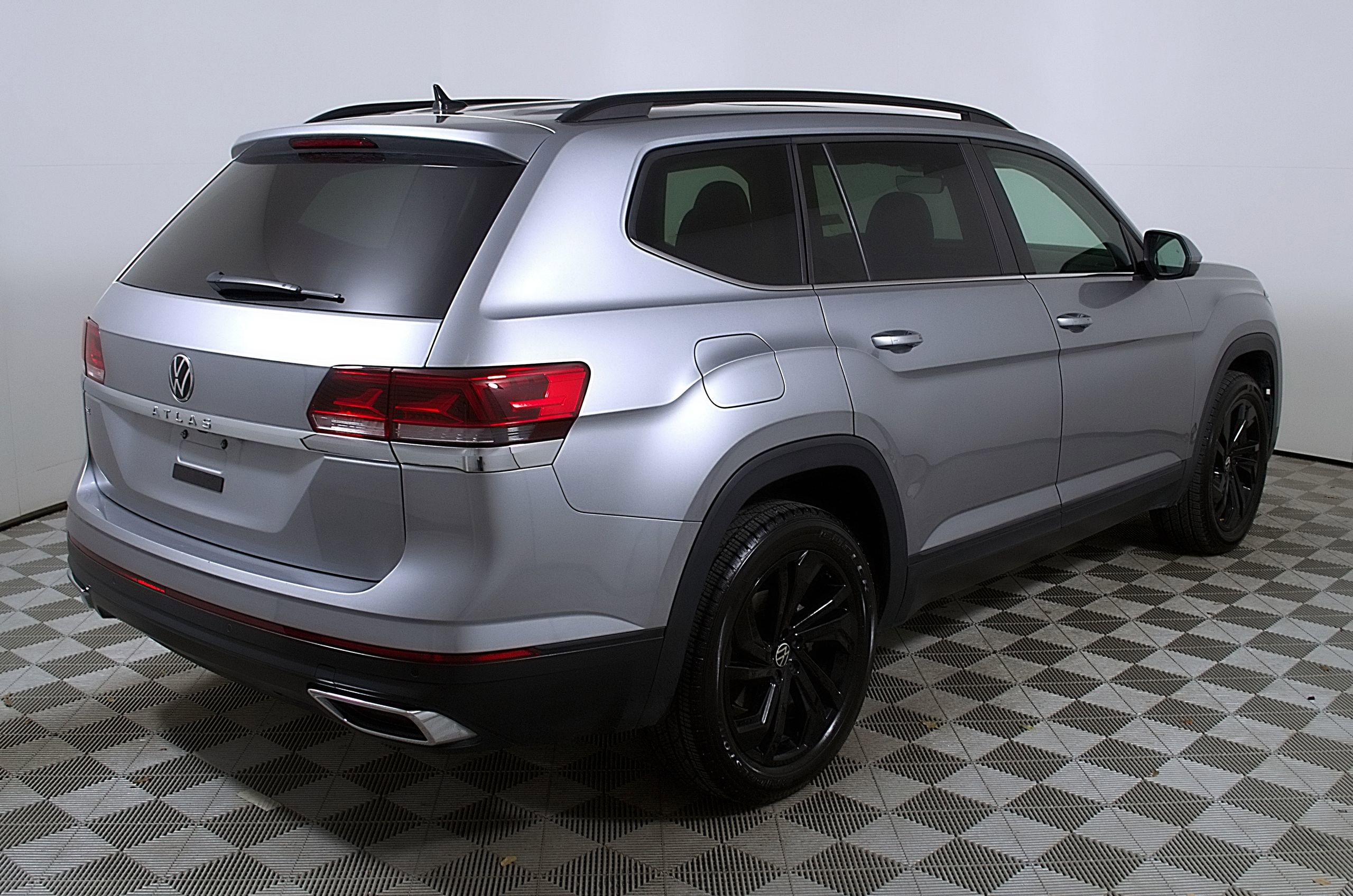 Used 2022 Volkswagen Atlas SE image 7