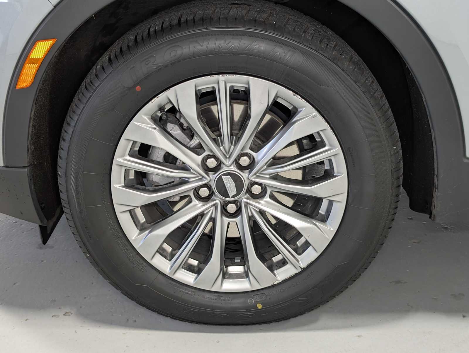Certified 2025 Cadillac XT4 Premium Luxury AWD/4WD image 3
