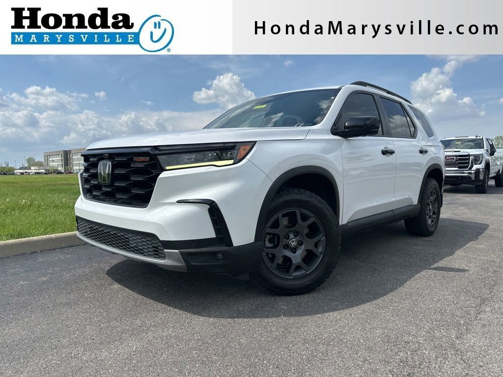 Used 2023 Honda Pilot TrailSport image 1
