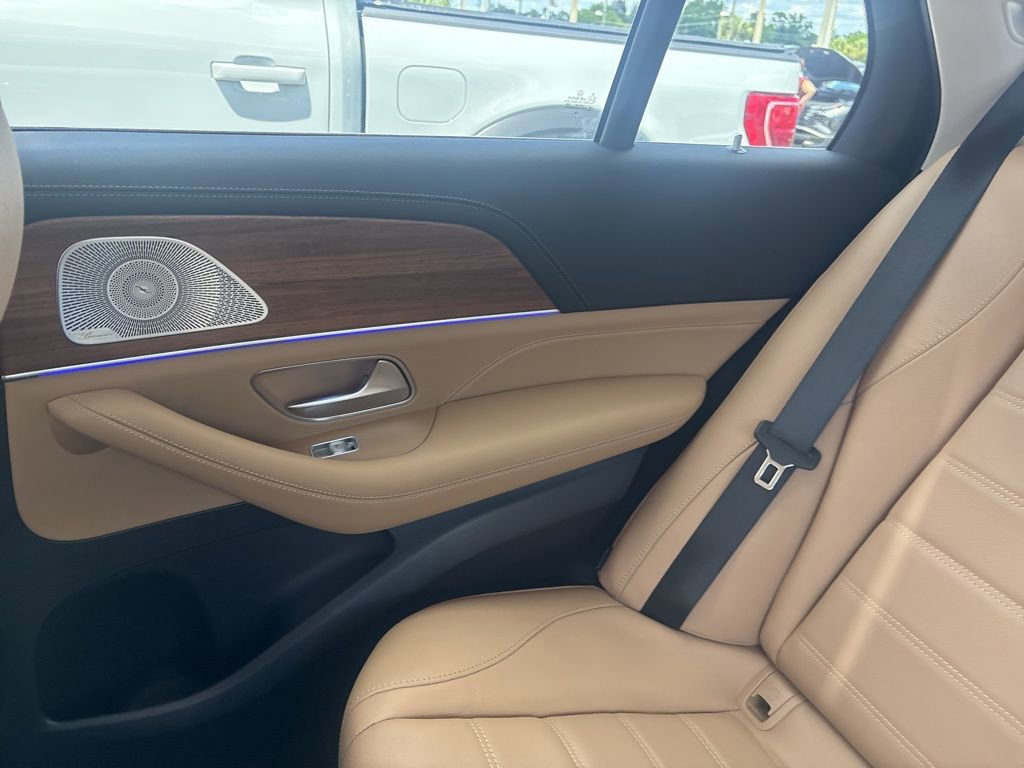 Used 2024 Mercedes-Benz GLE 350 4MATIC image 9