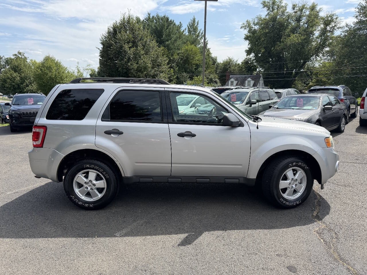 Used 2011 Ford Escape XLT AWD/4WD image 8