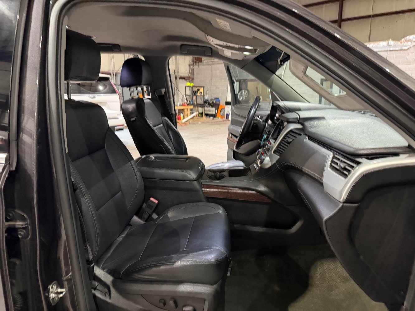 Used 2015 GMC Yukon SLE w/ Convenience Package RWD image 26