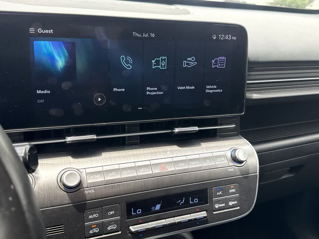 Used 2025 Hyundai Kona SEL FWD image 18