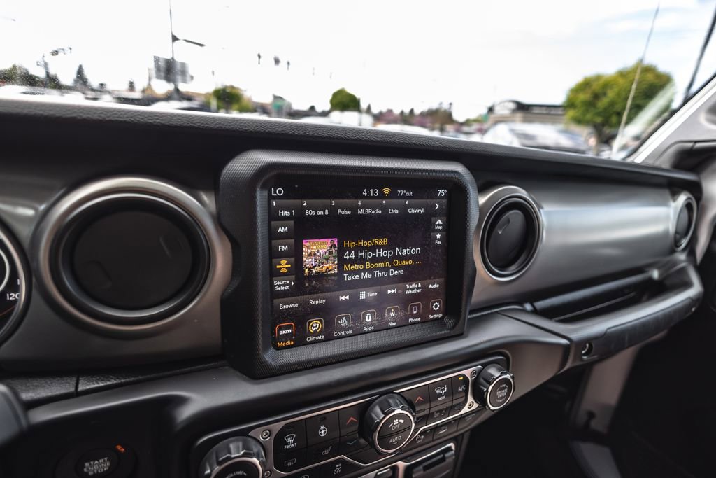 Used 2021 Jeep Gladiator Willys image 14