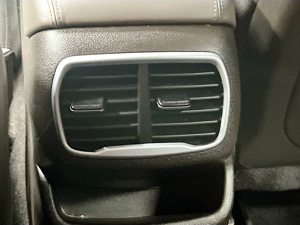 Used 2019 Hyundai Santa Fe SEL image 24