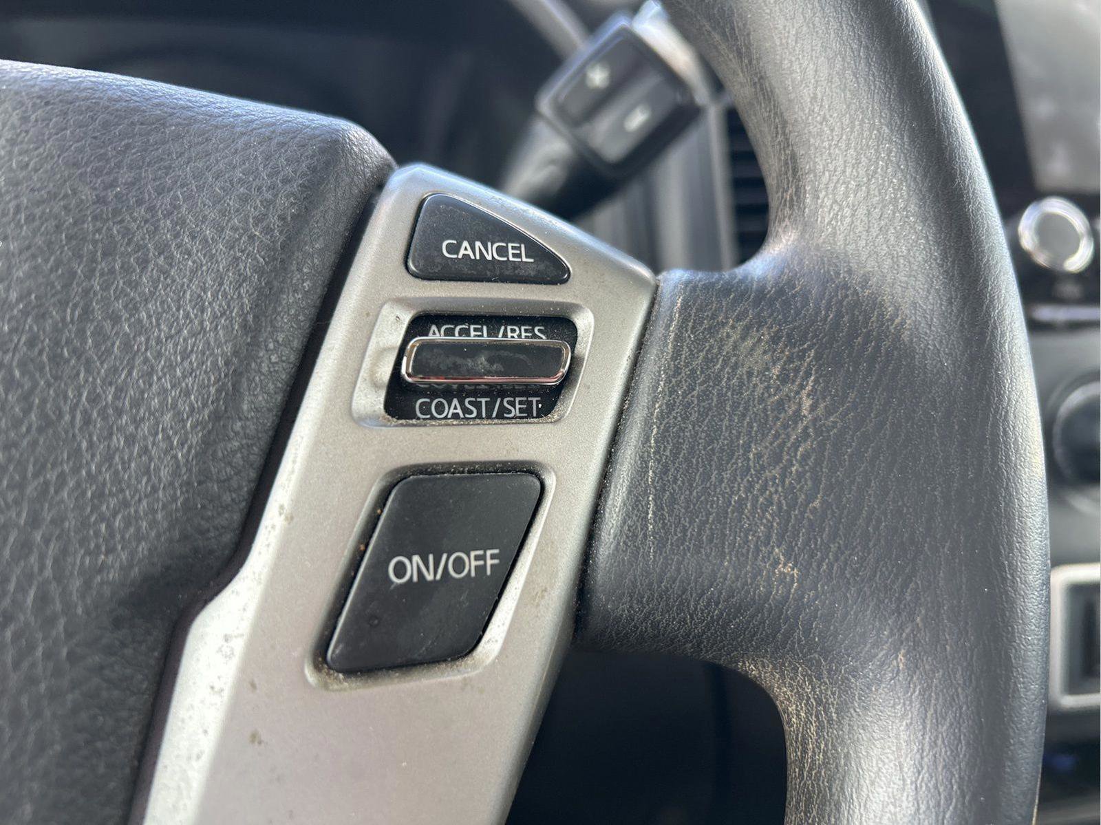 Used 2022 Nissan Titan S image 18