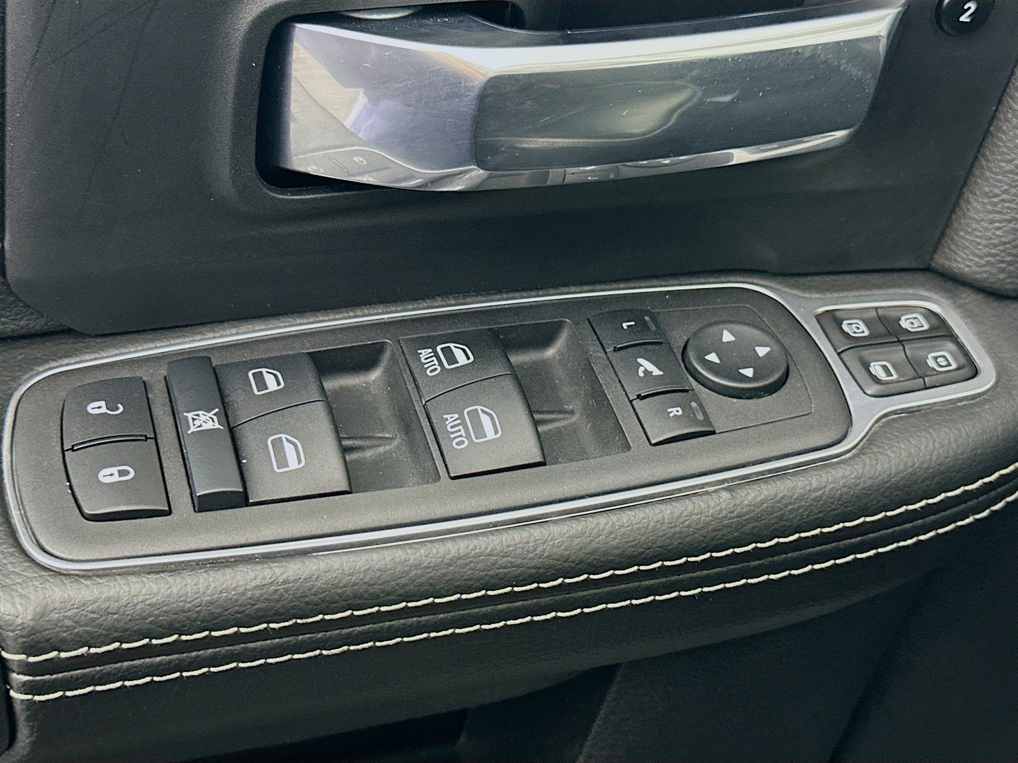 Used 2024 RAM 2500 Laramie image 15