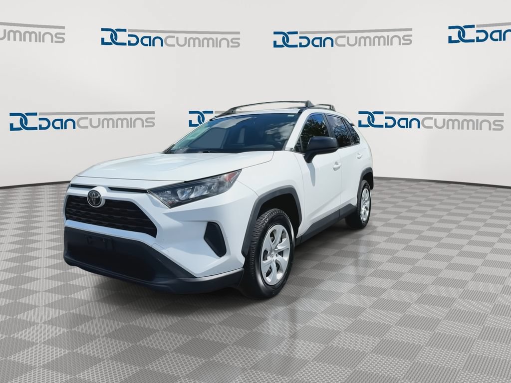 Used 2019 Toyota RAV4 LE AWD/4WD image 4