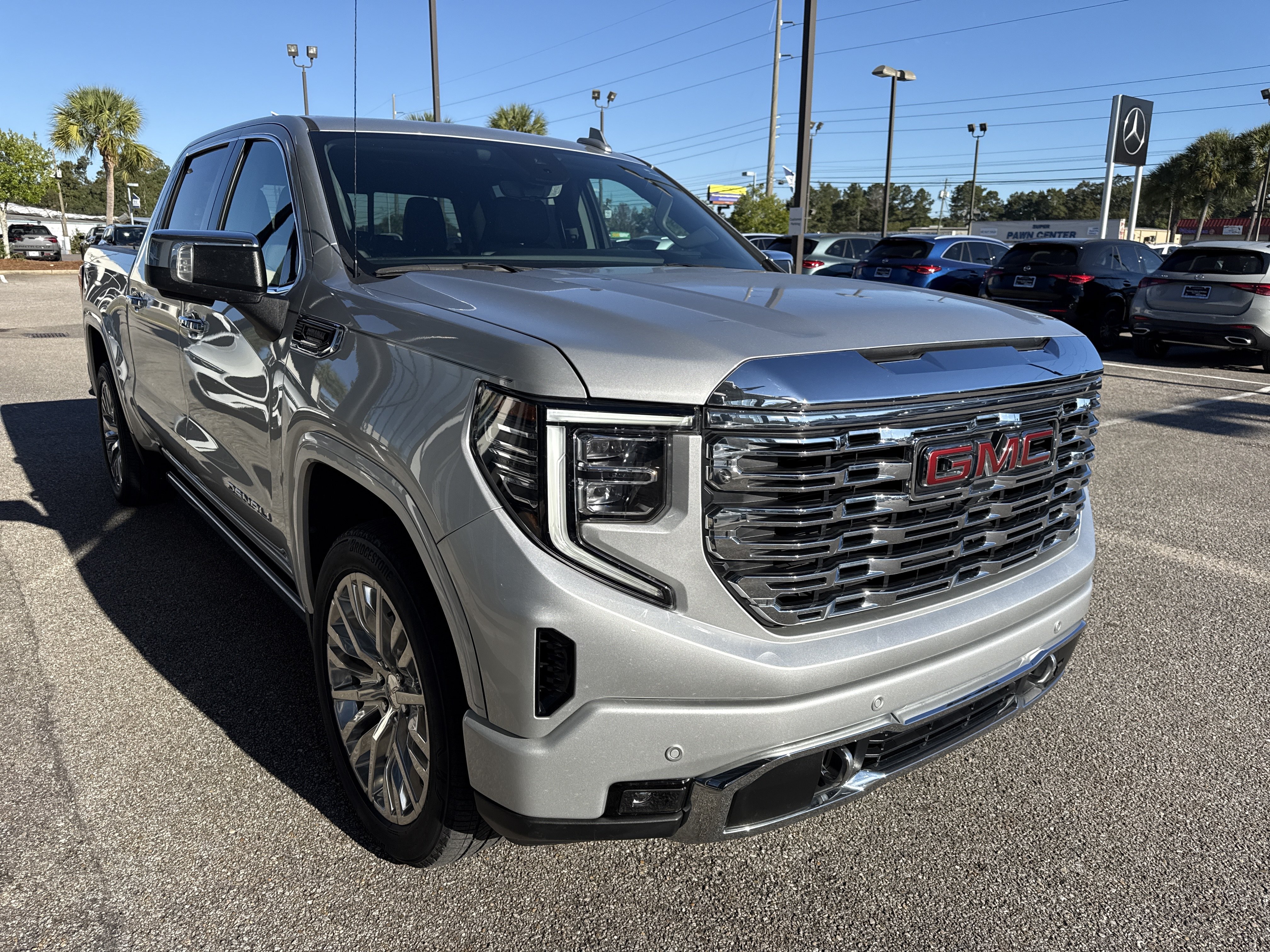 Used 2022 GMC Sierra 1500 Denali w/ Denali Reserve Package AWD/4WD image 5