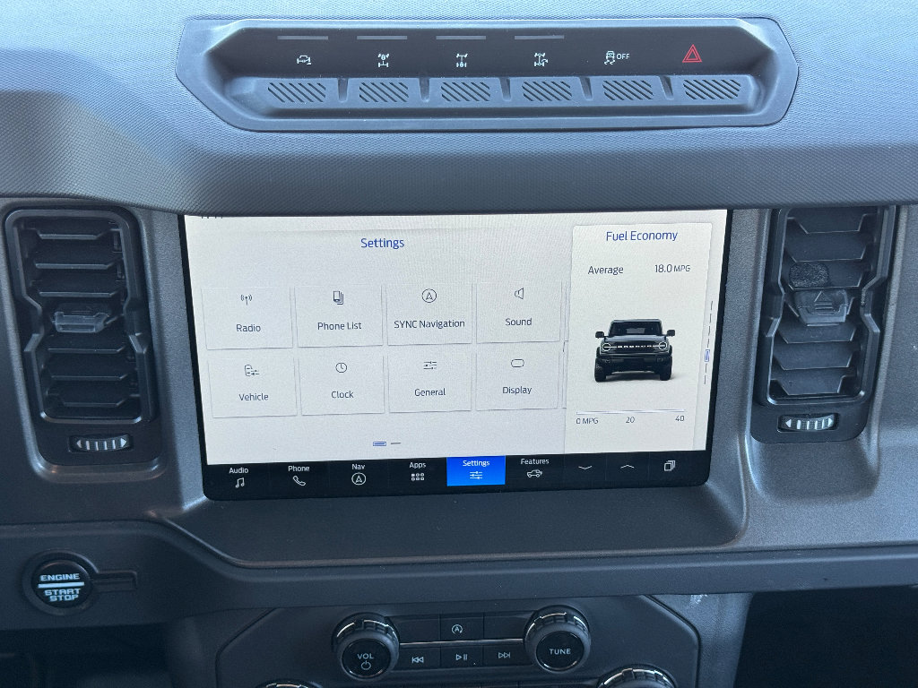 Used 2025 Ford Bronco Badlands image 11