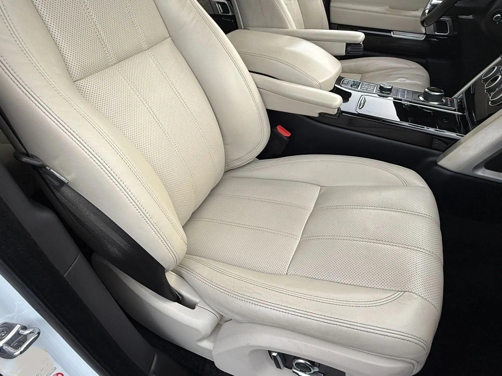 Used 2017 Land Rover Range Rover Supercharged AWD/4WD image 19