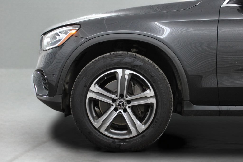 Used 2022 Mercedes-Benz GLC 300 image 6