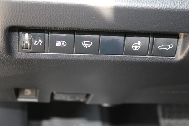 Used 2021 Toyota RAV4 SE w/ Weather & Moonroof Package AWD/4WD image 12