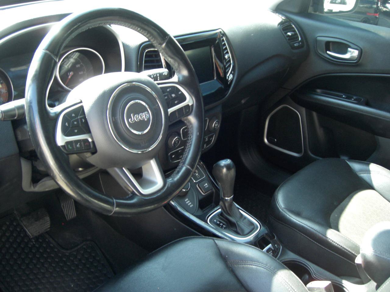 Used 2021 Jeep Compass Latitude w/ Sun and Sound Group AWD/4WD image 6