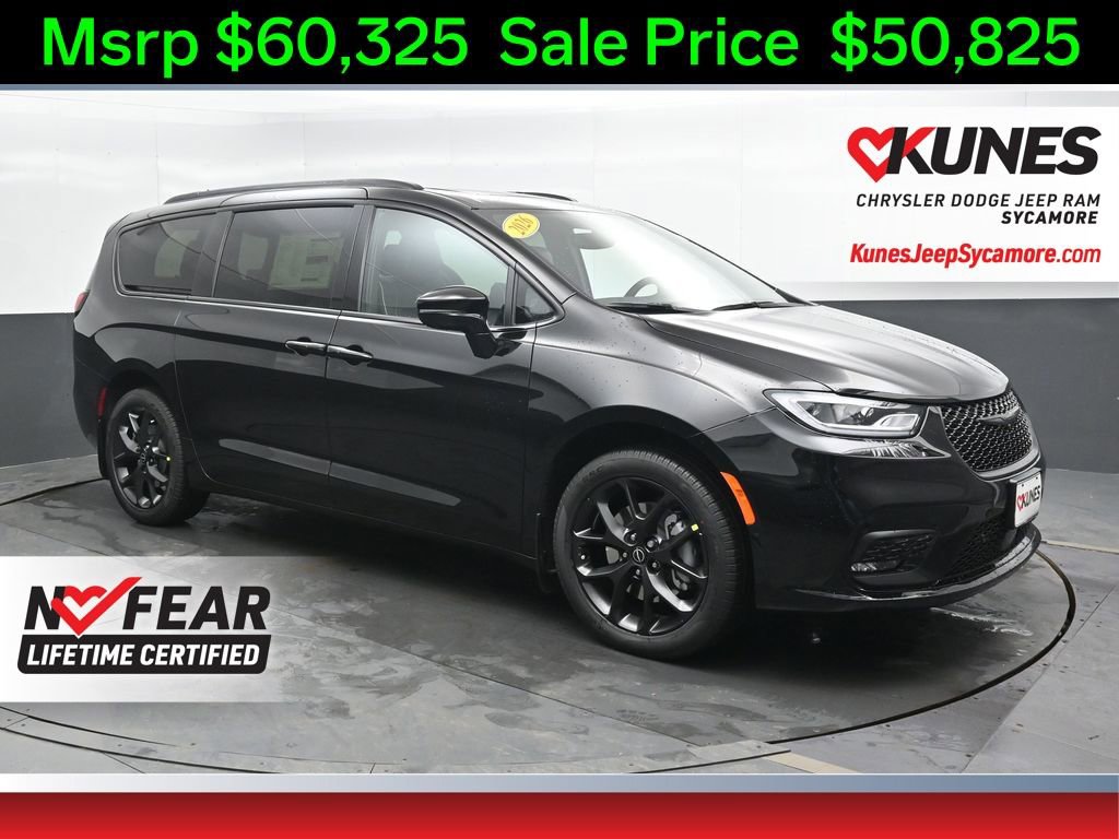 New 2026 Chrysler Pacifica Limited w/ S Appearance Package