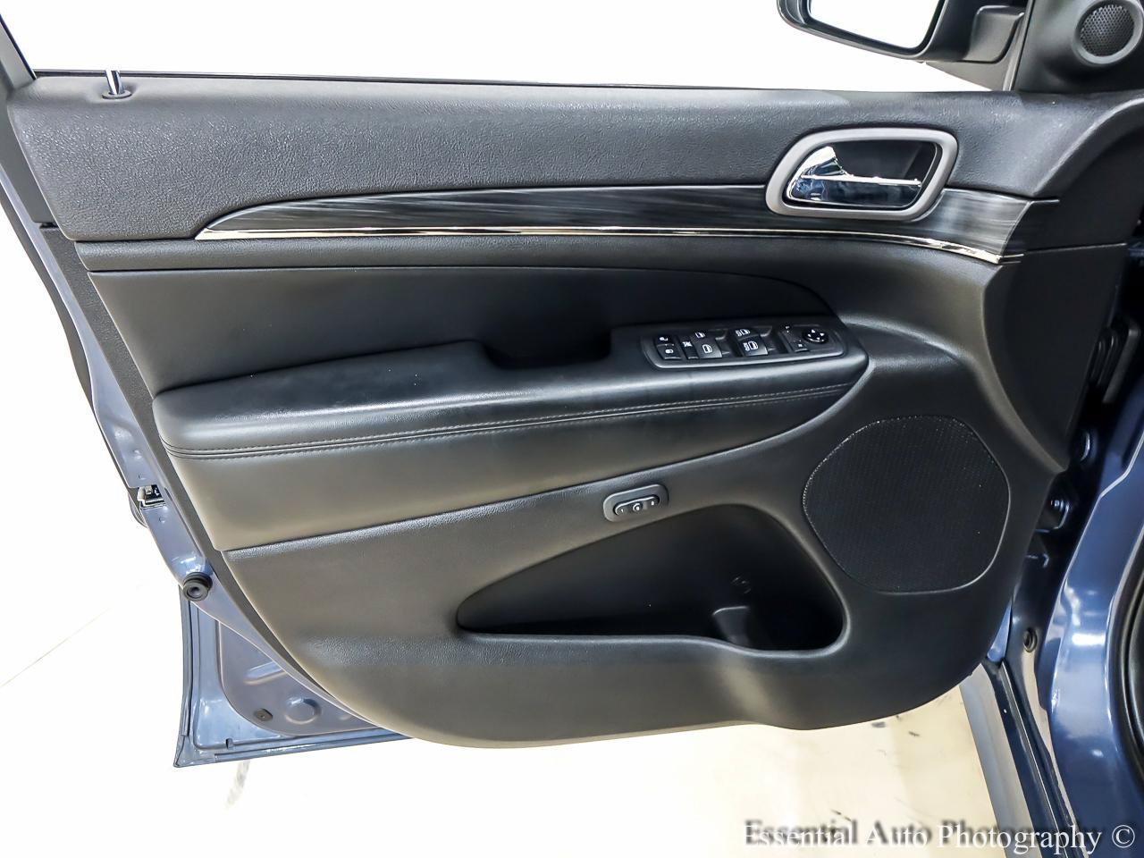 Used 2019 Jeep Grand Cherokee Limited X AWD/4WD image 27