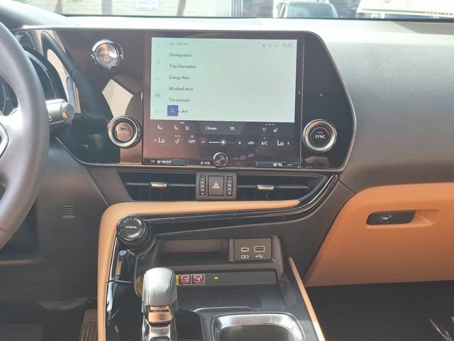 Used 2024 Lexus NX 350h AWD image 24