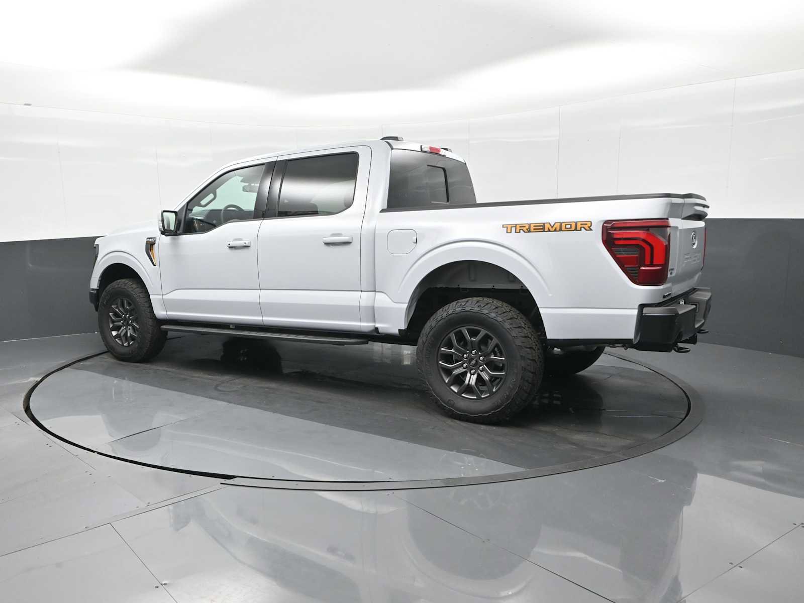 New 2025 Ford F150 Tremor w/ Equipment Group 402A High image 6