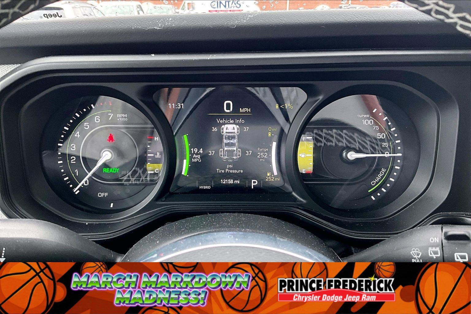 Used 2025 Jeep Wrangler Sahara w/ Safety Group image 17