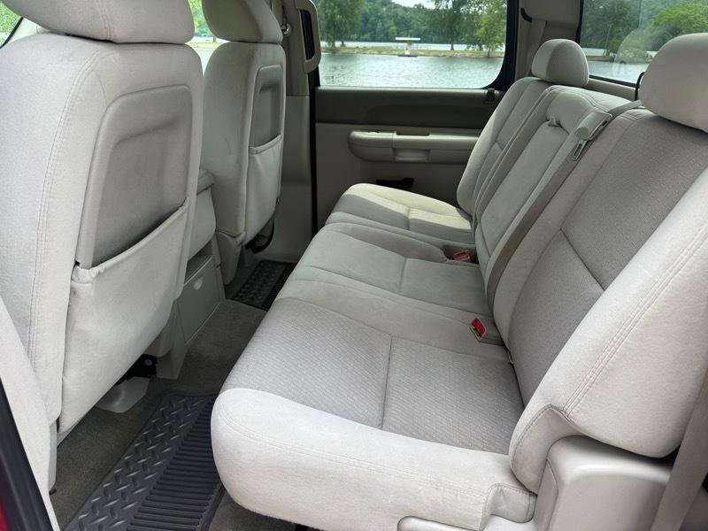 Used 2009 GMC Sierra 1500 SLE w/ Power Pack Plus AWD/4WD image 18