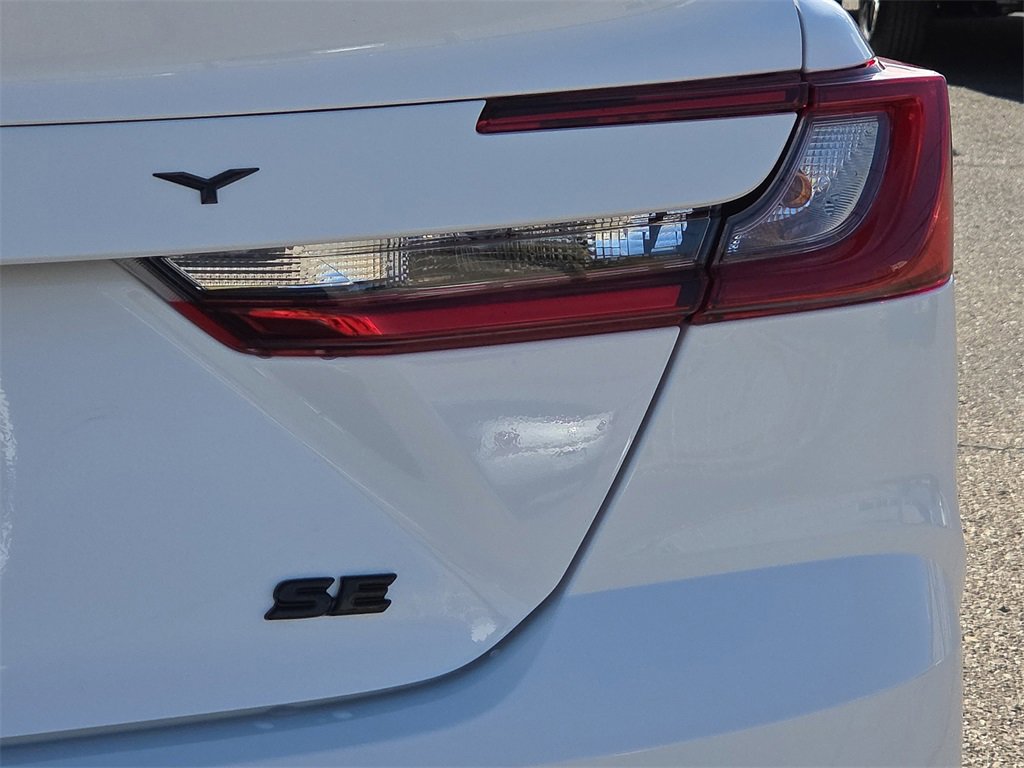 New 2026 Toyota Camry SE image 11